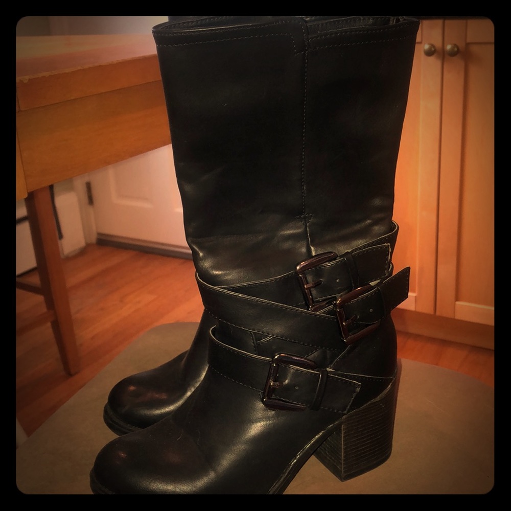 Black moto heeled boots
